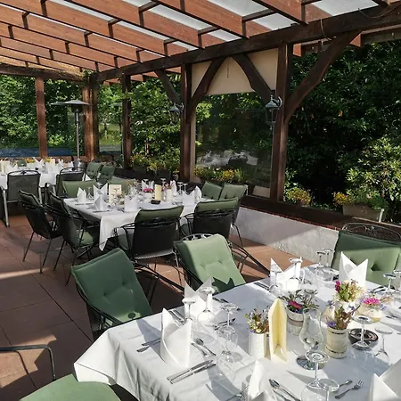 Holter Schlosskrug Otel Schloß Holte-Stukenbrock