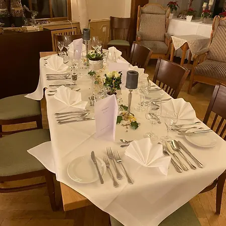 Holter Schlosskrug 3*